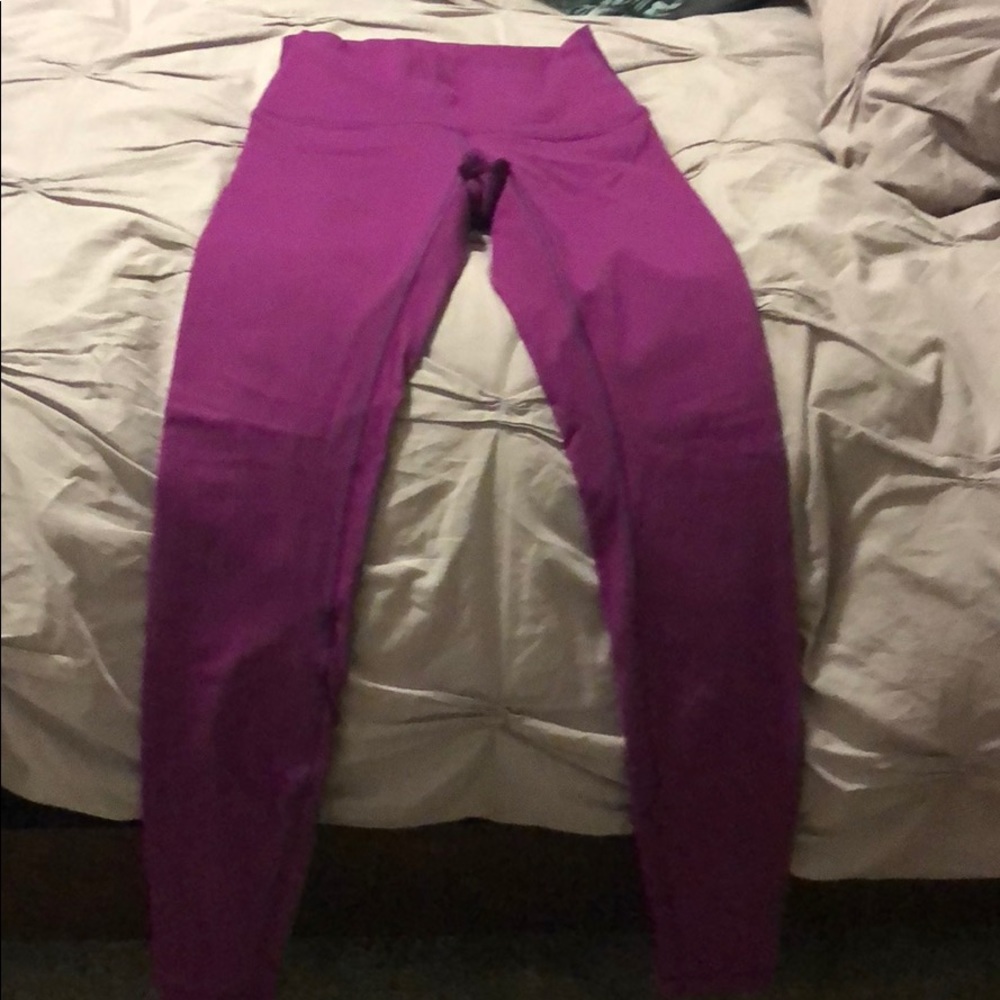 Lululemon Wunder Under high waist, size 6